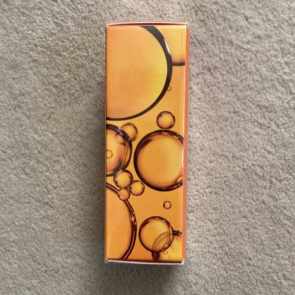 AVON vitamin C brightening serum. New in box. Sealed. - Picture 2 of 5